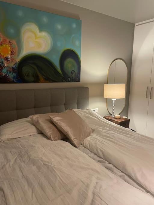 Beautiful Apartment Near Airport Njarthvik ภายนอก รูปภาพ