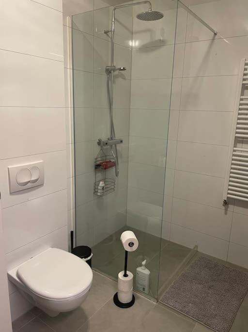 Beautiful Apartment Near Airport Njarthvik ภายนอก รูปภาพ