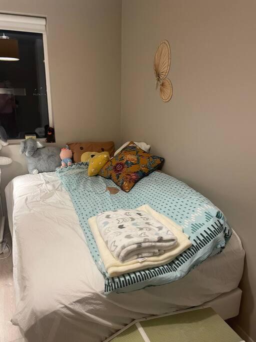 Beautiful Apartment Near Airport Njarthvik ภายนอก รูปภาพ